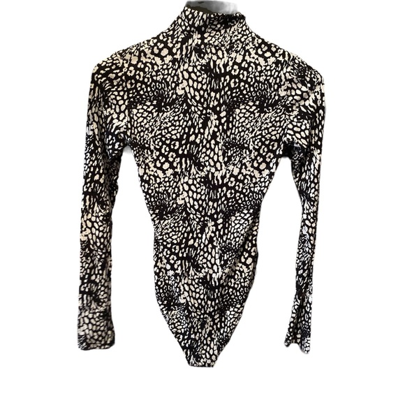 Forever 21 Bodysuit size medium - Picture 2 of 4